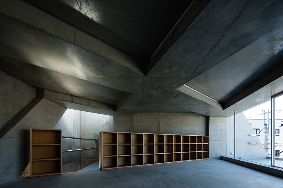 boltun headquarters by yasuhiro yamashita x atelier tekuto