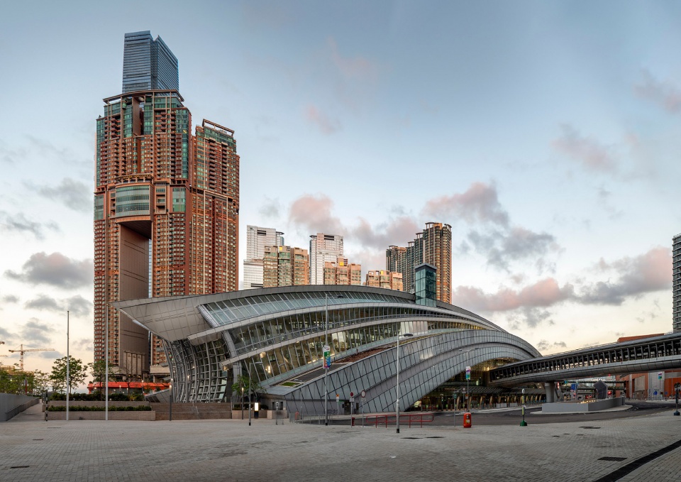 hong kong west kowloon station by andrew bromberg at aedas