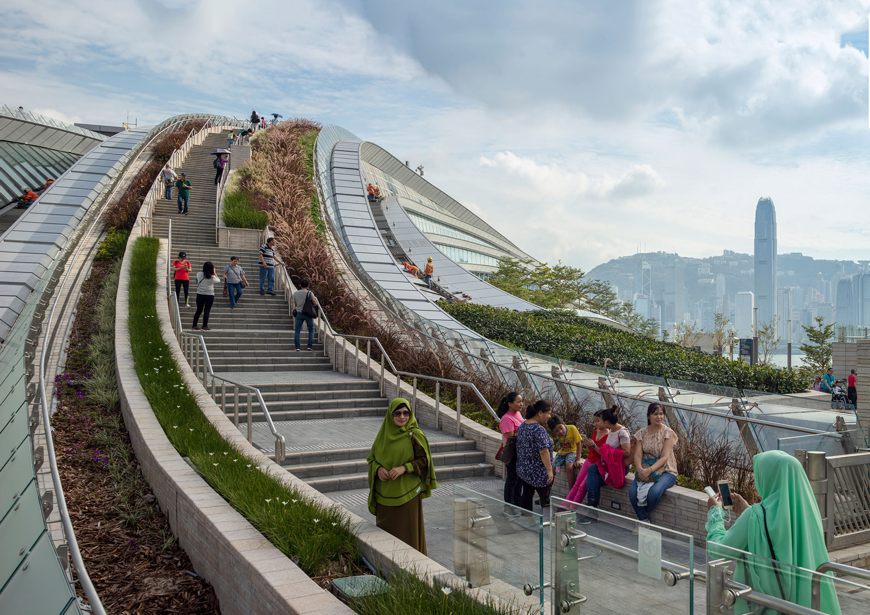 Hong Kong West Kowloon Station by Andrew Bromberg at Aedas - 谷德设计网