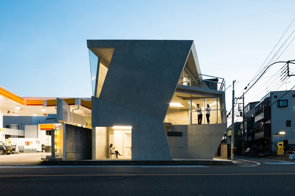 boltun headquarters by yasuhiro yamashita x atelier tekuto