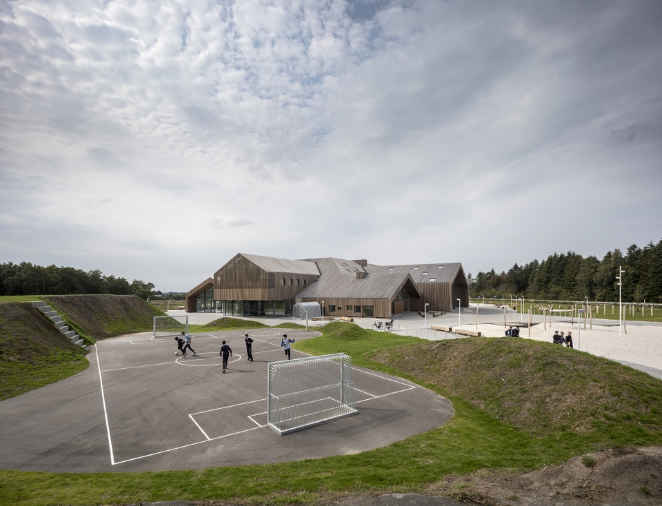 the heart in ikast by c f moller architects