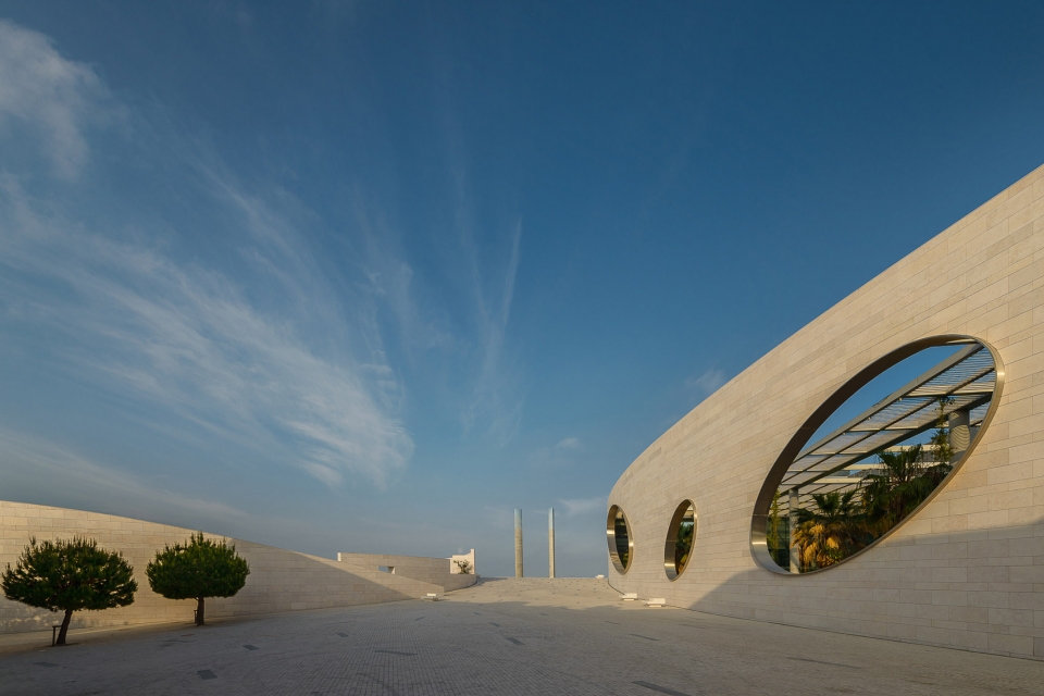 champalimaud center charles correa
