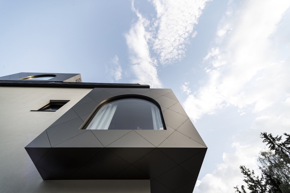 gloriette guesthouse by noa