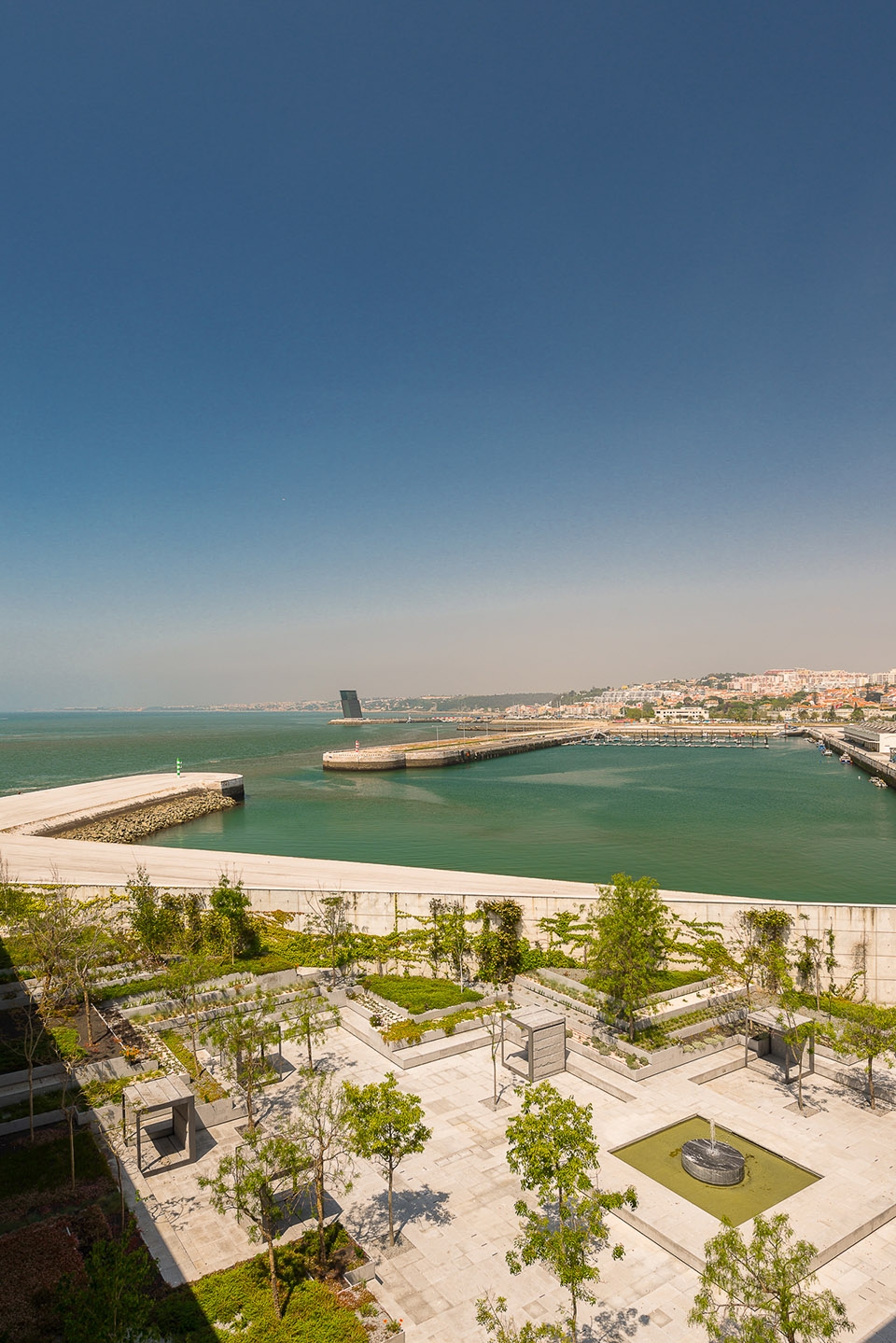 champalimaud center charles correa