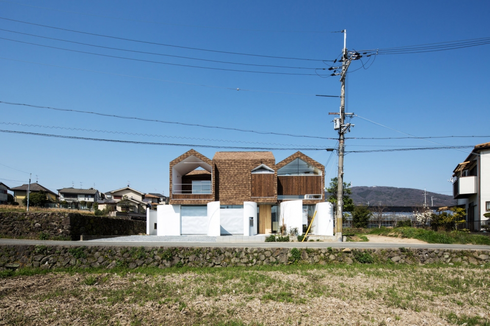 house on stylobate yM design office