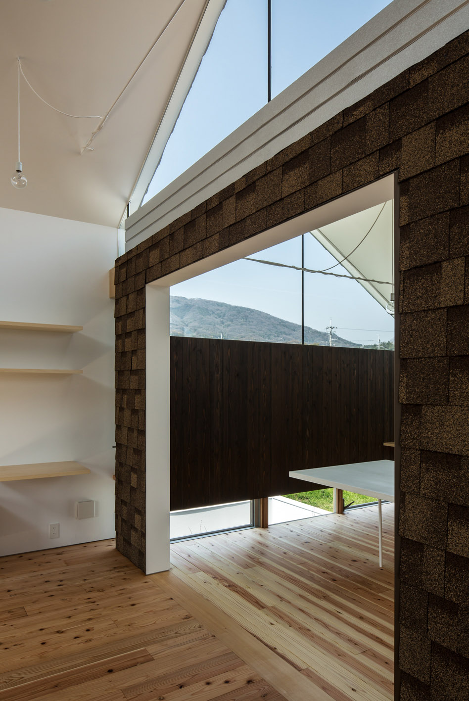 house on stylobate yM design office