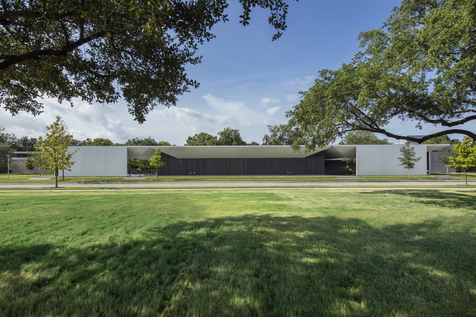 menil drawing institute by johnston marklee