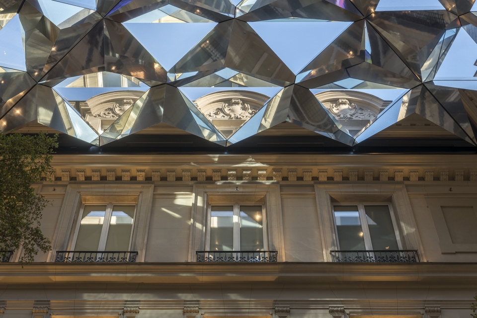 apple champs elysees by foster partners
