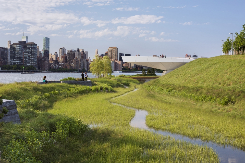 hunters point south waterfront park phase ii by swabalsley weissmanfredi and arup