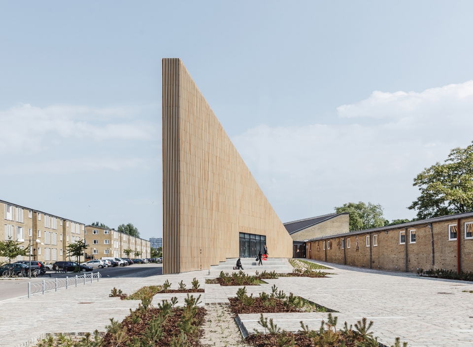 tingbjerg library and culture house by cobe