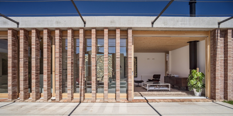 house aa by alventosa morell arquitectes