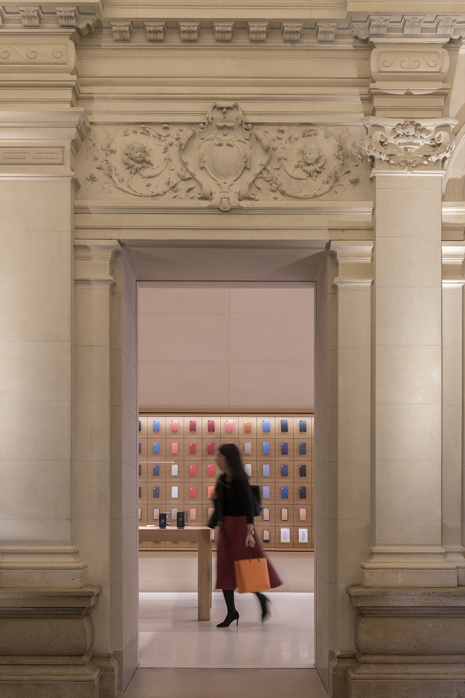 apple champs elysees by foster partners