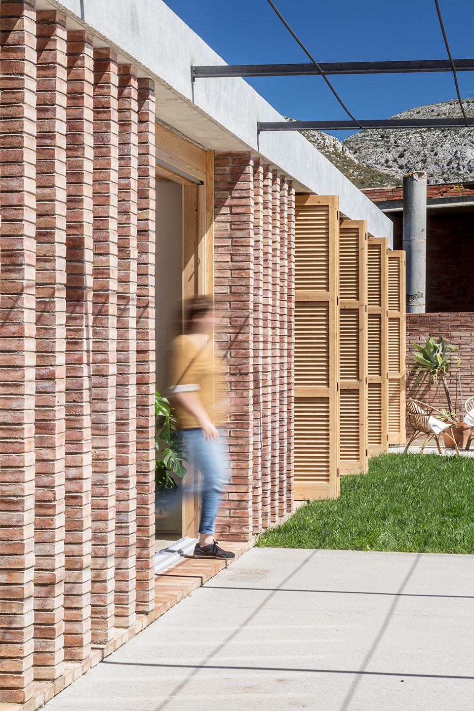 house aa by alventosa morell arquitectes