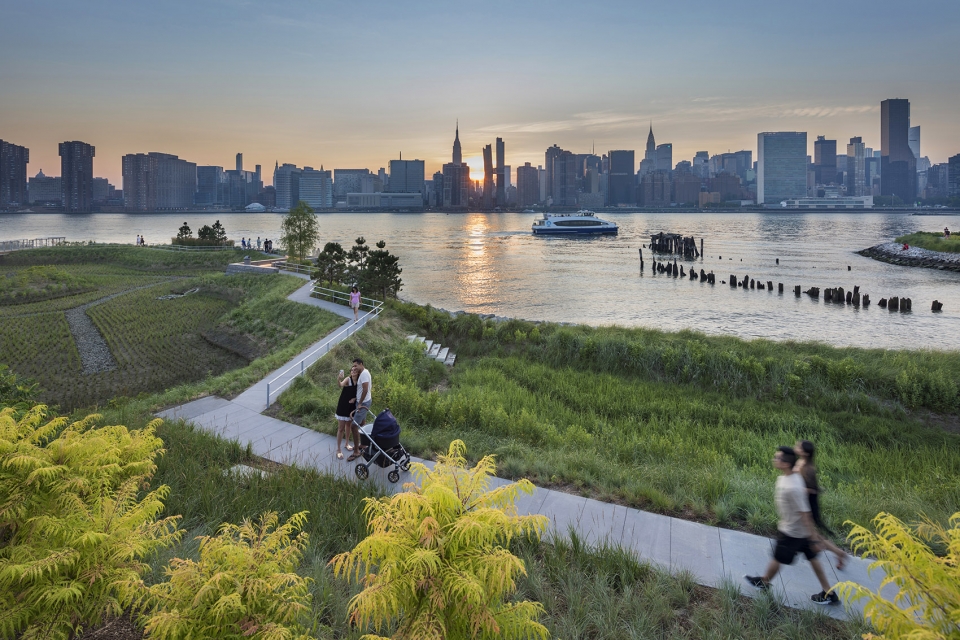hunters point south waterfront park phase ii by swabalsley weissmanfredi and arup