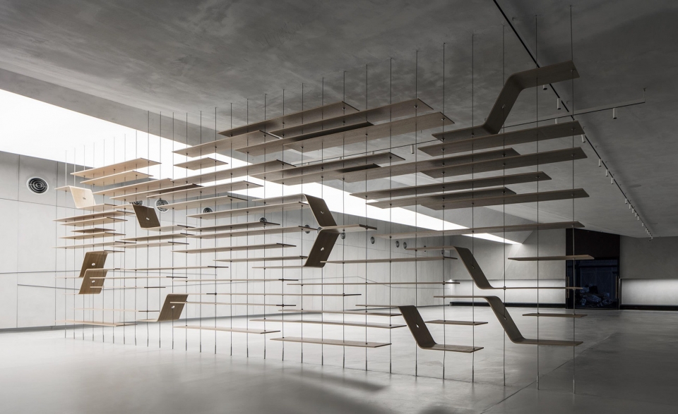 pitaro office furniture showroom by baranowitz goldberg architects pitsou kedem architects