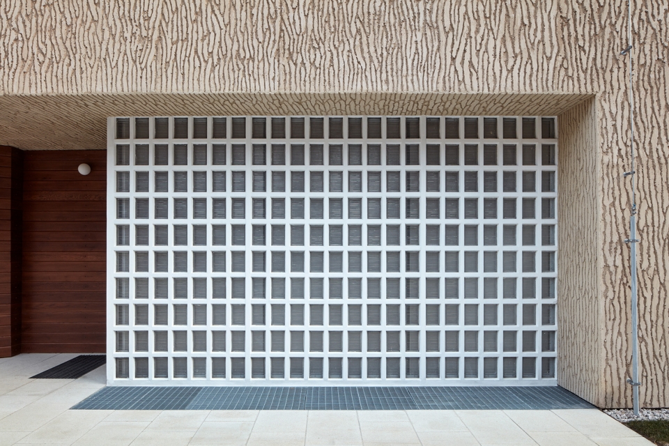 renovation of a functionalist villa indian ship by idhea