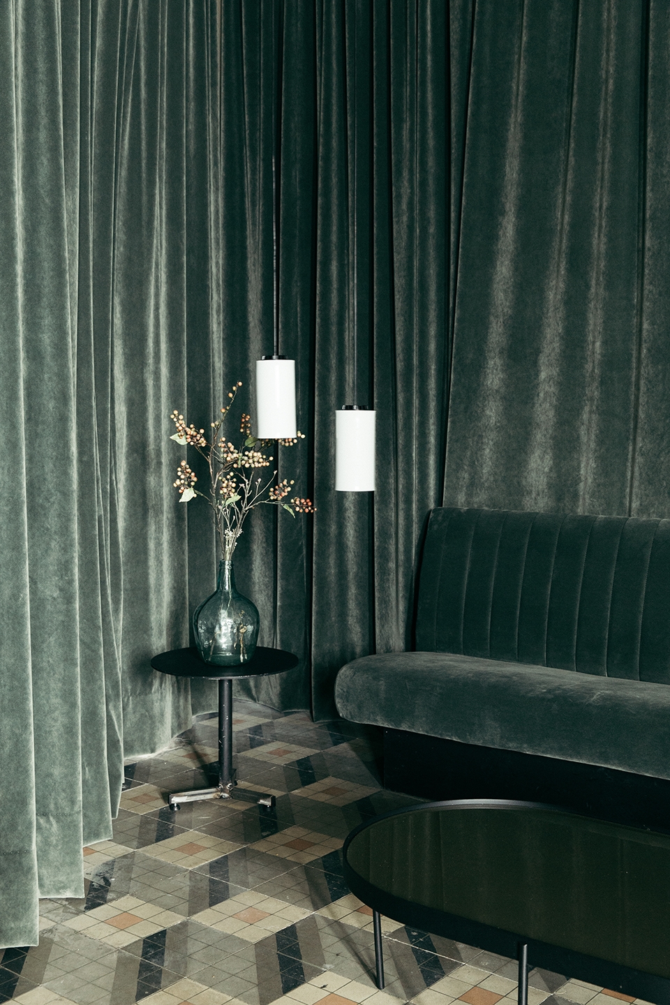 sala equis by plantea estudio
