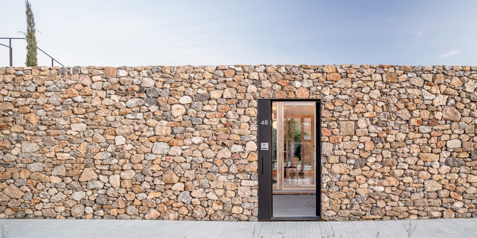 house aa by alventosa morell arquitectes