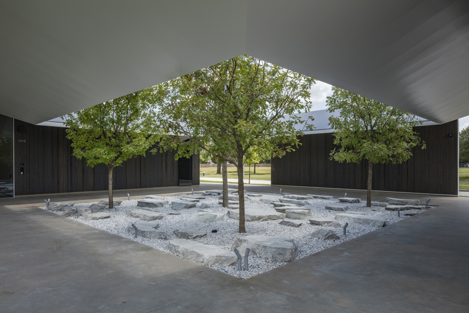 menil drawing institute by johnston marklee