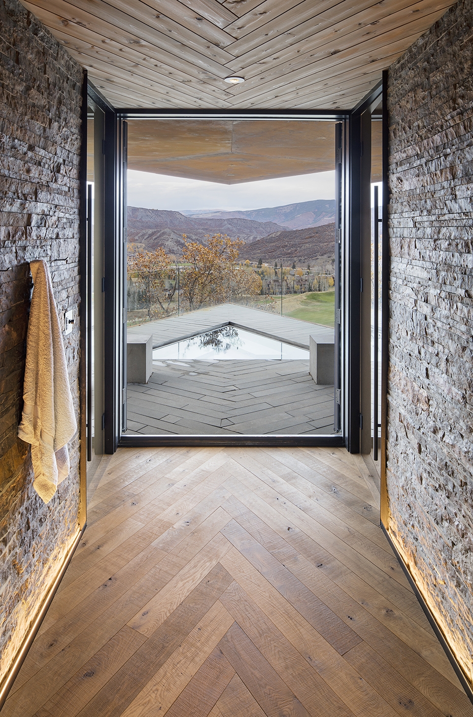 owl creek residence by skylab