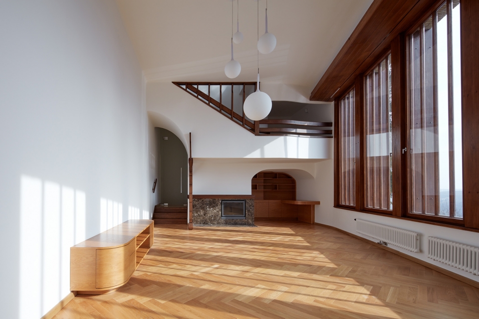 renovation of a functionalist villa indian ship by idhea