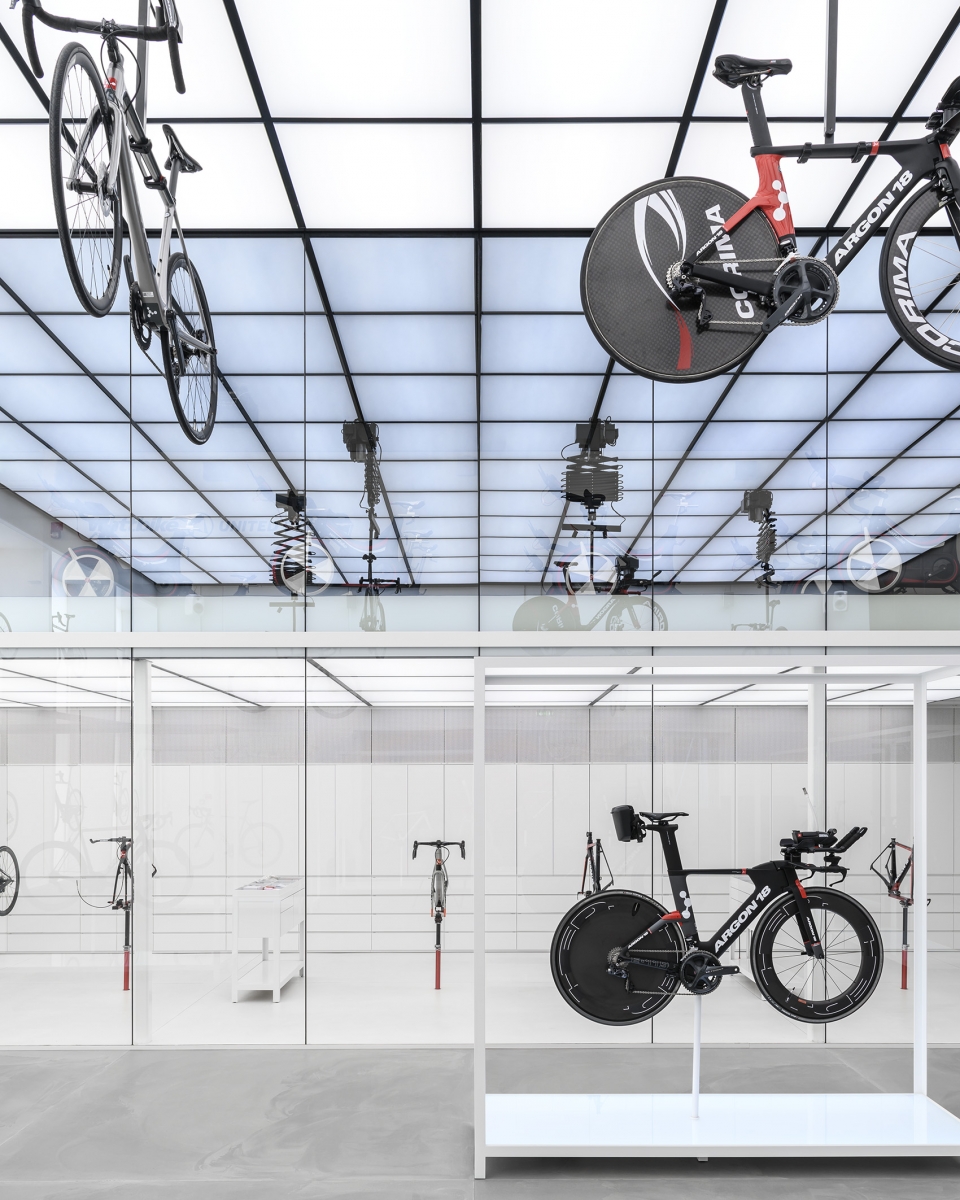united cycling lab store by johannes torpe studios