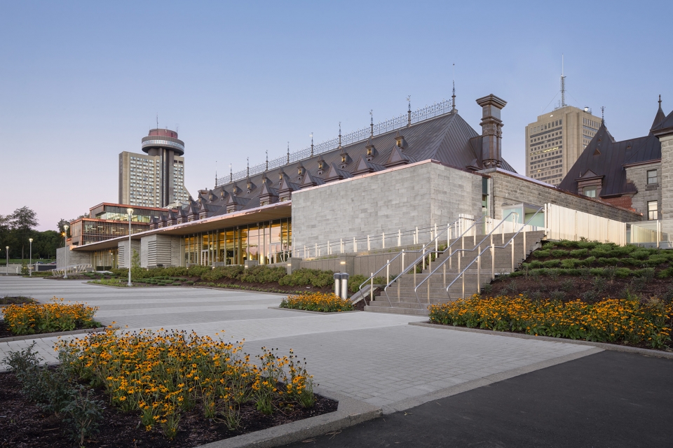 voltigeurs de quebec armoury by a49 dfs stgm
