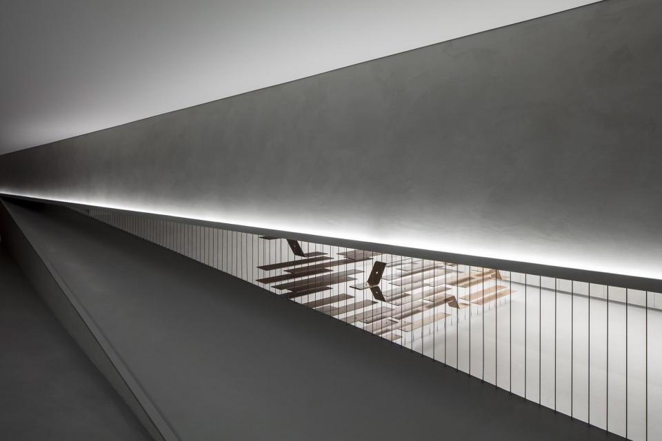 pitaro office furniture showroom by baranowitz goldberg architects pitsou kedem architects