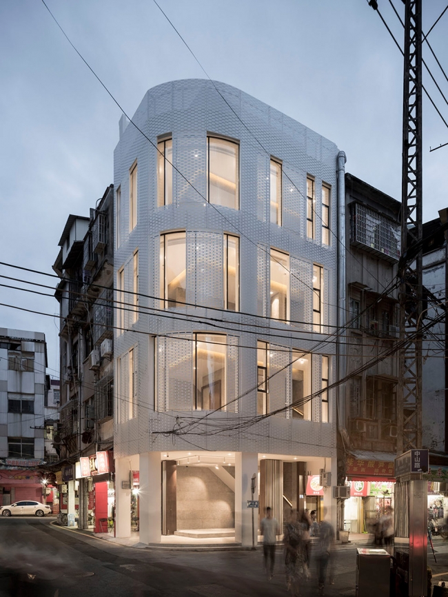 renovation of 114 zhenbang road by team bldg