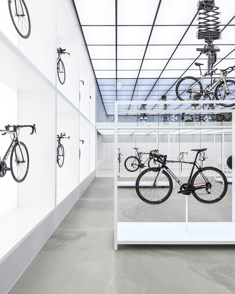 united cycling lab store by johannes torpe studios