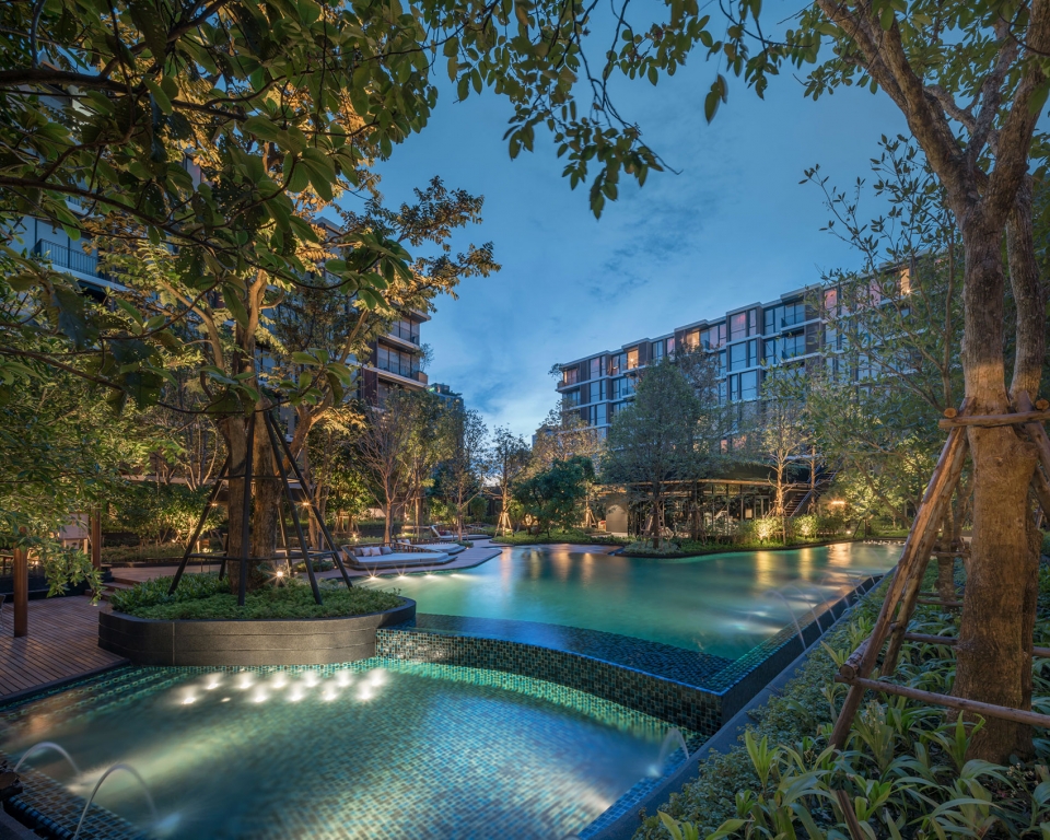 mori haus residential garden by somdoon architects