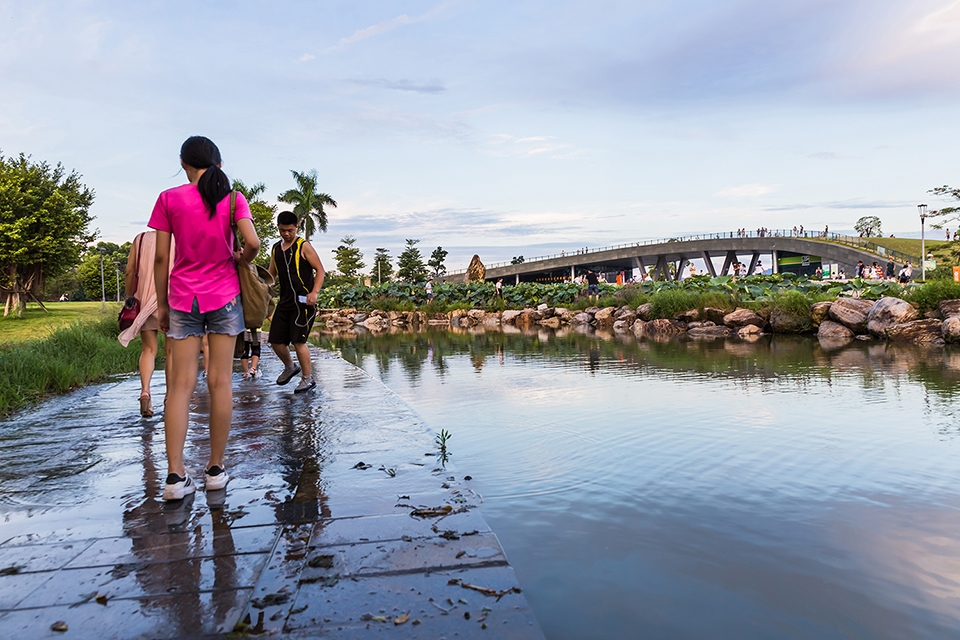 zhangzhou bihu lake eco park china by la design