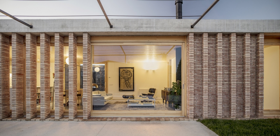 house aa by alventosa morell arquitectes