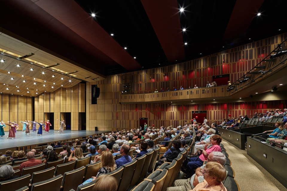 federal way performing arts and event center by lmn architects