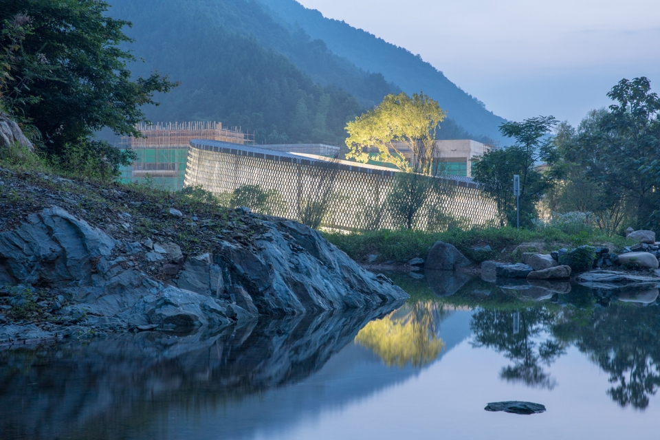 jingdezhen sanbaopeng ceramic design center china by office mass