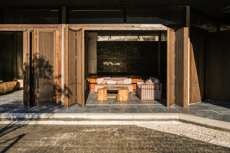 tsingpu tulou retreat by trace architecture office