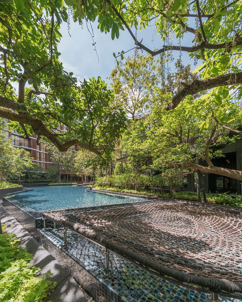 mori haus residential garden by somdoon architects