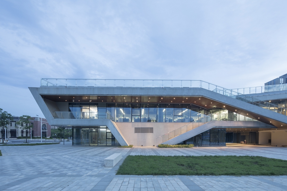 nanchang shimao water city cloud office center china by dplus studio