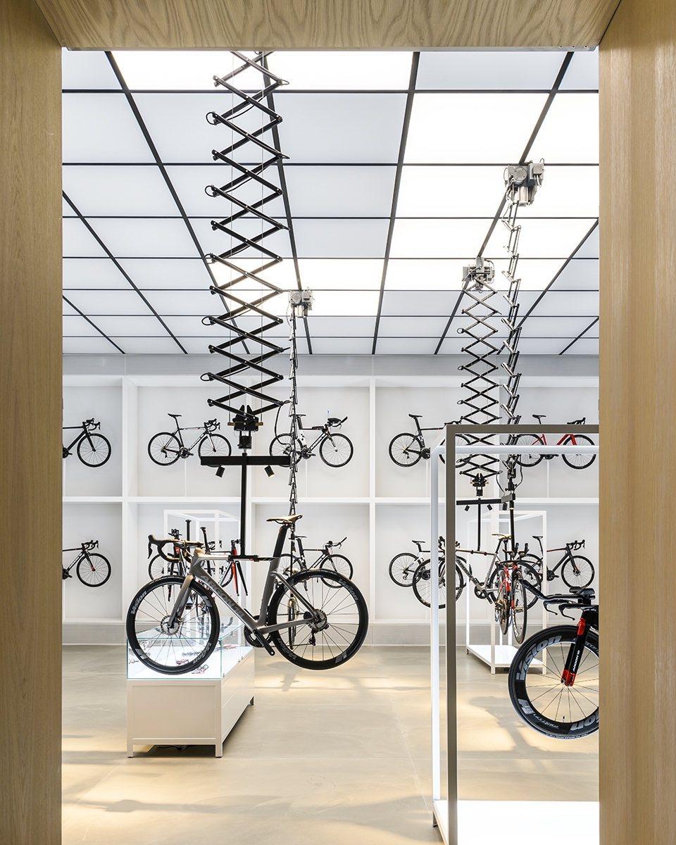 united cycling lab store by johannes torpe studios