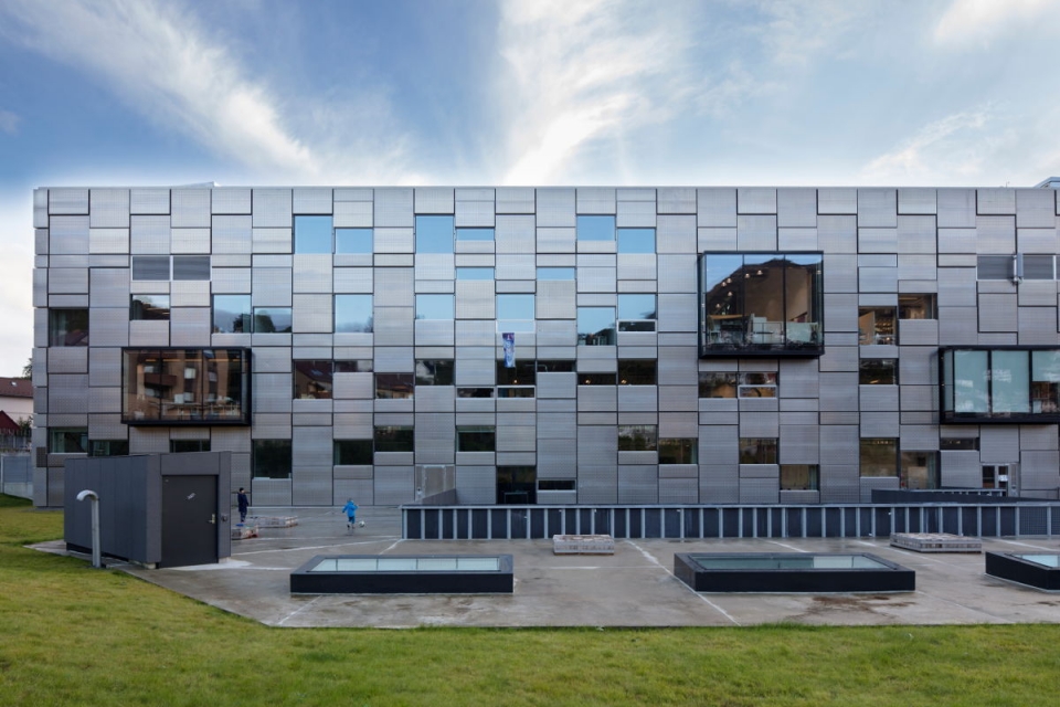 faculty of fine art music and design in bergen by snohetta