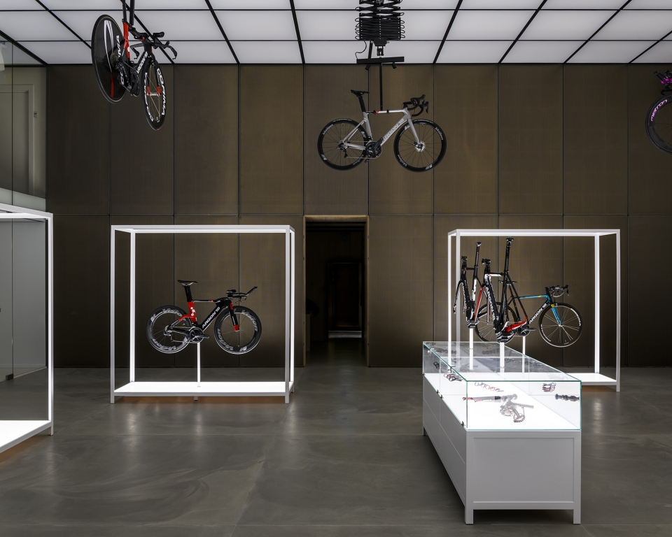 united cycling lab store by johannes torpe studios