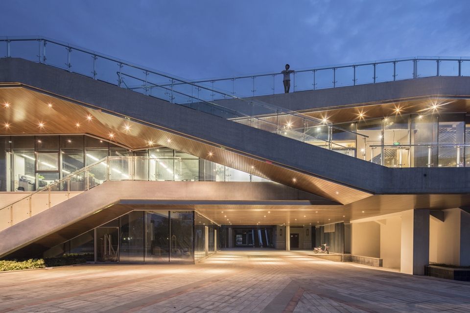 nanchang shimao water city cloud office center china by dplus studio