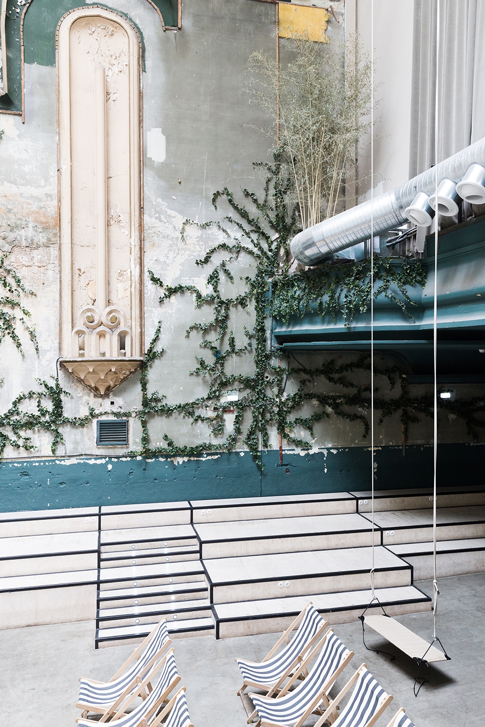sala equis by plantea estudio