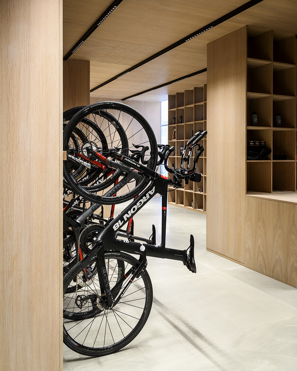 united cycling lab store by johannes torpe studios