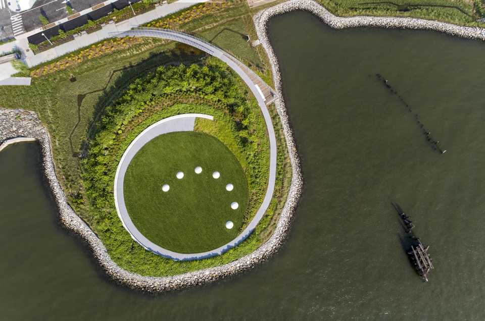 hunters point south waterfront park phase ii by swabalsley weissmanfredi and arup