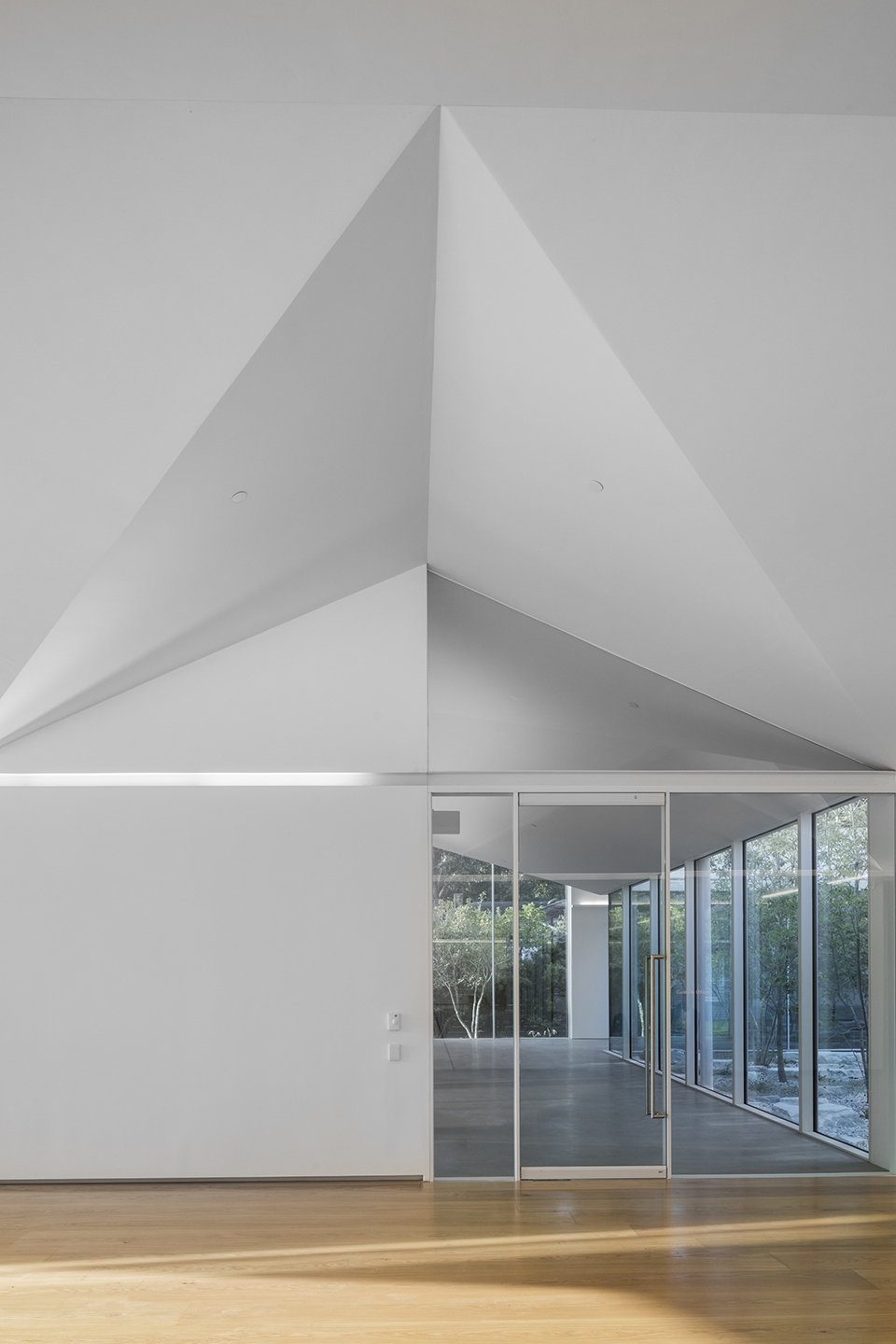menil drawing institute by johnston marklee