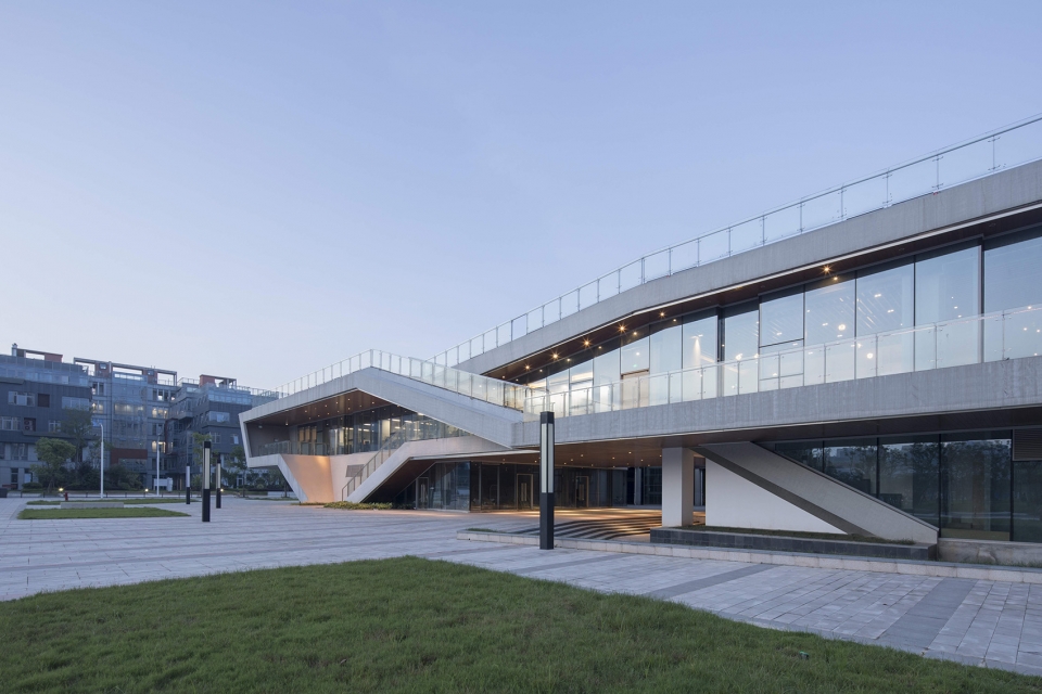nanchang shimao water city cloud office center china by dplus studio