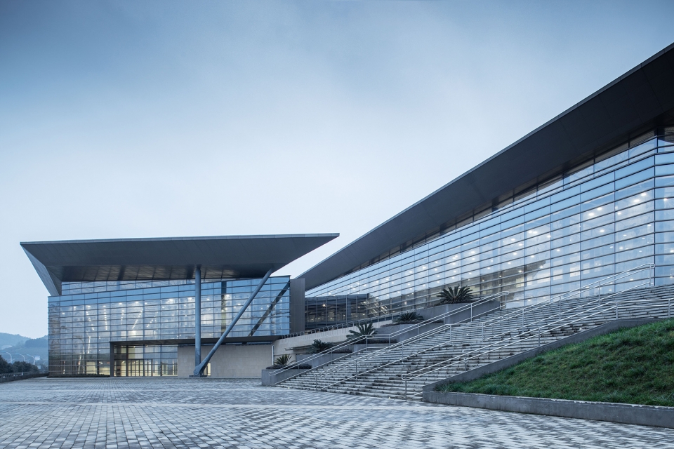zunyi rosa international exhibition and convention center china by capol international associates group
