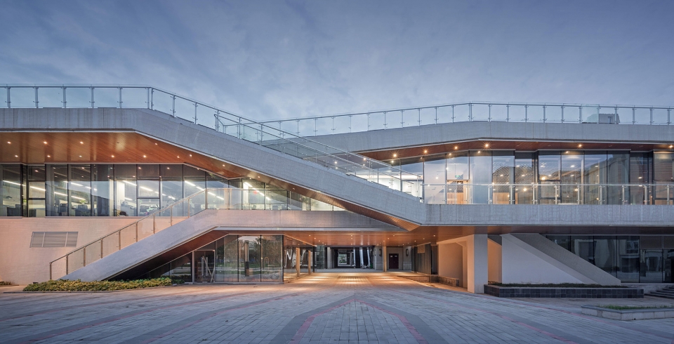 nanchang shimao water city cloud office center china by dplus studio