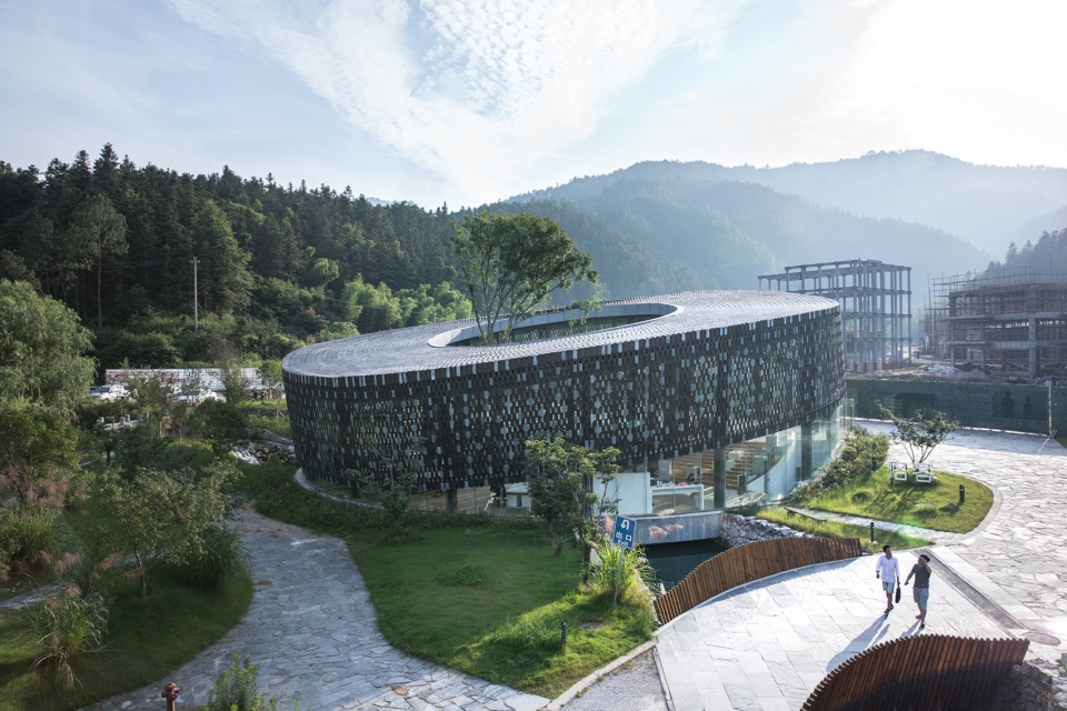 jingdezhen sanbaopeng ceramic design center china by office mass
